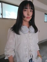 ムジーク(Musiiik)&nbsp;ロングの暗髪スタイル