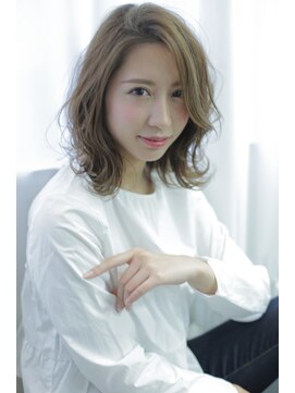 ハイル(KHAIR) 【KHAIR】外ハネミディ×とろみグレージュ