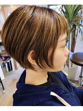リコモ(Likkle More) ショートボブハイライト担当中嶋【十条美容室LikkleMore】