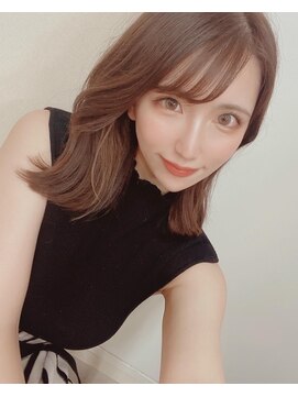 ロアナ 六本木(LOANA ROPPONGI) 20代　30代くびれセミディー