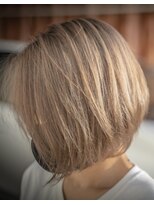 ビート(Beat)&nbsp;メテオカラーでハイトーンダメージ毛もうる艶髪に