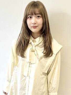 イル(ill) ロング ベージュカラー レイヤーカット 大須