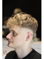 キングスマントーキョー 立川店(KINGSMAN TOKYO)&nbsp;アップバング / ツーブロック / スキンフェード 【立川】