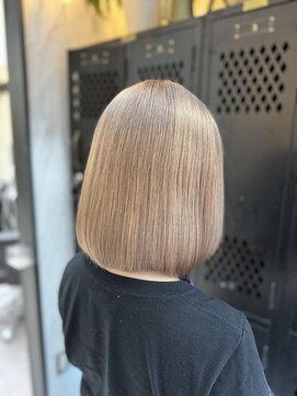 ヴァイス 渋谷店(VAICE) ハイトーンカラー/ボブ/ミルクティーベージュ