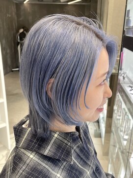 ピークアブー 原宿ハラカド(PEEK-A-BOO) 顔まわりに軽さを出したフェイスレイヤーとブルーシルバー