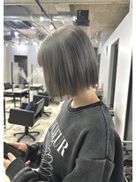 ネオ(neo.)&nbsp;シルバーカラー/グレージュ/タッセルボブ/切りっぱなしボブ