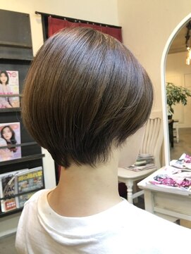 エトネ ヘアーサロン 仙台駅前(eTONe hair salon) 30代からオススメ　やさしいショート