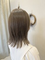 アリーナ 船橋日大前店(arena)&nbsp;ソフトベージュカラー　イヤリングカラー ホワイト