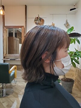 エルア 辻堂(LR.) 大人ハイライト/シークレットハイライト/抜け感ベージュショート