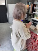 パールベージュ