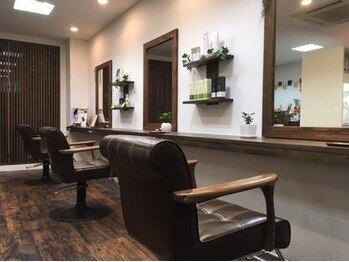 ループス ヘアー(loops hair)の写真/頭皮と髪を労り染めるヘナカラーや、高い再現性でお手入れが楽になるショートスタイルが大人女性から好評◎