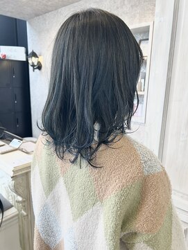 キャアリー(Caary) 福山市Caaryダブルカラー暗髪透明感深海ブルーハイライトカラー