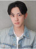黒髪センターパート コンマヘアー