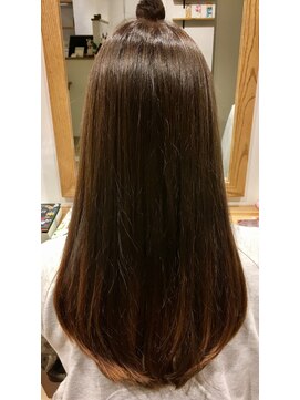 小さな美容室 ハナ(hana) 黒染め＆ブリーチからのツートンカラー♪