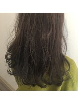 アトリエ シュシュ(atelier chou chou)&nbsp;ロング  ×  グレージュ【イルミナカラー】