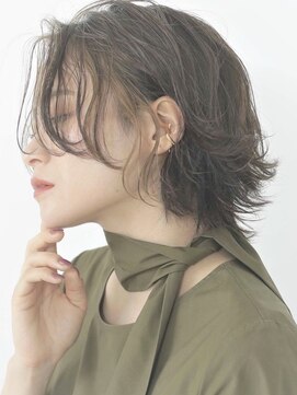 モードケイズ 那覇新都心店(MODE K's) ウルフボブ・オリーブカラー