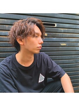 エモ(emo.) センターパートウルフ