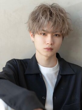 イオ 本厚木(io) 無造作マッシュハイトーンメンズカット刈り上げ