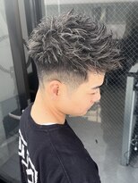 リベル(LIBER) 短髪/フェード/スパイキーショート/ハイライトメッシュ/吉川