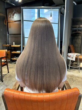 インス(ensue) ミルクティーグレージュハイトーン外国人風透明感大人可愛い韓国