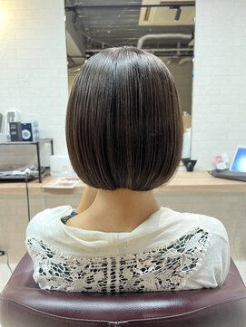 コワファーストナガサキシャンプーボーイ(COIFF1RST NAGASAKI SHAMPOO BOY) まるみボブ