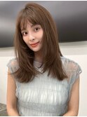 レイヤーカット 外ハネミディアム 透明感カラー オリーブ