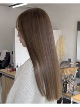 ワク(wacu) 赤みの少ない透明感、艶カラー