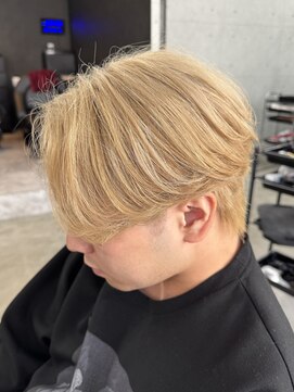 エデアンルクラ 下通(EDEAN Leclat) 熊本メンズカラー ハイトーン センターパート  MEN'S HAIR