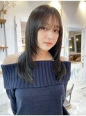 ミディアムレイヤーカット20代