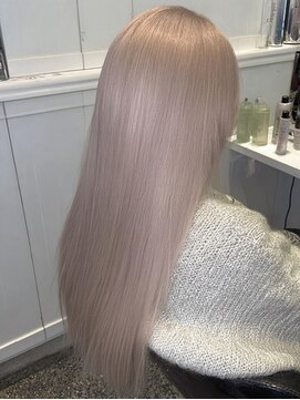 ミルクティー/ブリーチカラー/ウルフカット/レイヤーカット