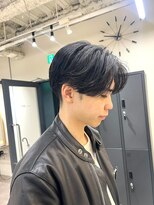 ユニ 江坂(Uni.)&nbsp;毛流れセンターパート　毛流れパーマ