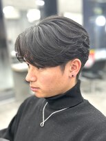 オーバルバイアピッシュ(OVARL by apish)&nbsp;フェザーパーマ/毛流れセンターパート/メンズパーマ/渋谷原宿