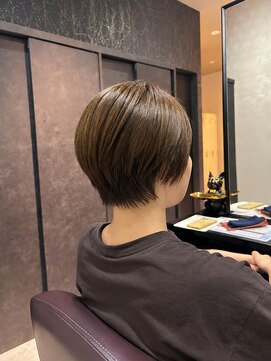 グレイヘアービューティー(gray hair beauty) ショートヘア
