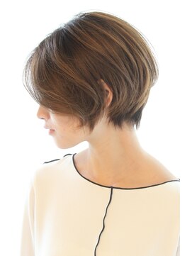 レウナ 外苑前(Reuna) 【３０代・４０代・５０代】耳かけナチュラルショートボブ