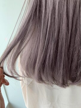 ジーナ 渋谷駅前(Zina) 【Zina 渋谷】イメチェン毛先パーマ耳かけ×フォギーベージュ