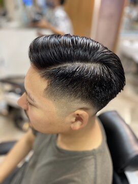 キングマンバーバー 田町店(KING MAN BARBER) 7：3バックスタイル　スキンフェードカット＜田町＞