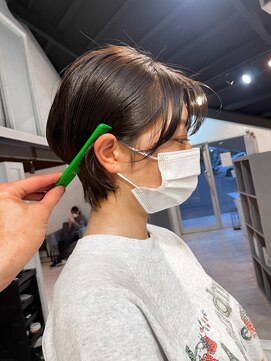 ロナ 岡崎竜美丘店(RONA) 前髪伸ばしかけハンサムショート