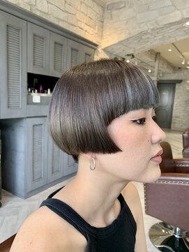 シャル 辻堂(shalu) ワイドバング×刈り上げジオメトリックボブ