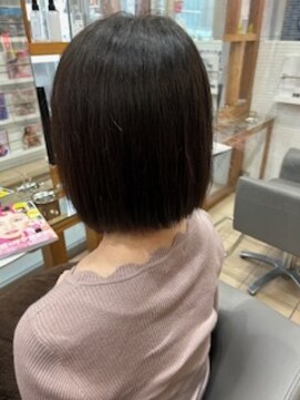 スタジオ アルファプラス 日暮里店(studio α+) ステップボーンカットカットボブショートハイライト白髪ぼかし