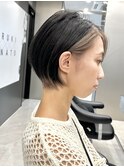 インナーブリーチで大人可愛く耳かけショート