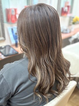 ヘアーメイク ツインズ(Hair Make TWINS) ハイライトカラーアッシュベージュブリーチ☆