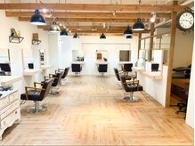 リトル 心斎橋(little)の雰囲気(雑誌/漫画/ドリンク/携帯充電器完備)