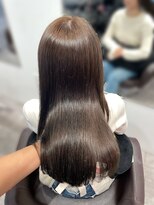 シー(SEA)&nbsp;ブリーチなし！透明感オリーブグレージュカラー♪