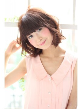 クィーンズガーデンバイケーツーギンザ(QUEEN’S GARDEN by K two GINZA) [K-two銀座]大人のひし形フォルムふんわり小顔ミディアム