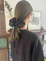 ヘアーアイストゥーレ(HAIR ICI TRE)&nbsp;オリーブベージュ　ブリーチなし　ロング　髪質改善　担当阿知波