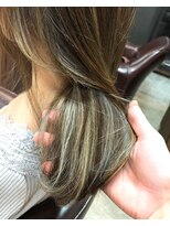 キー(kｅｙ)&nbsp;W3Dカラーホワイトハイライト