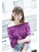 サロンドミルク 原宿(salon de MiLK)&nbsp;【salon de MiLK 原宿】外ハネウェーブ×耳かけパールグレージュ