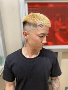 メリケンバーバーショップ トーキョー(MERICAN BARBERSHOP TYO) ハイライト/マッシュパーマ/ウルフ/アッシュブラック300