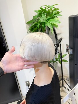 ロイス 渋谷(ROIS) ボブルフ/ネビージュ/小顔/ワンレン/スモーキーアッシュ[渋谷駅]