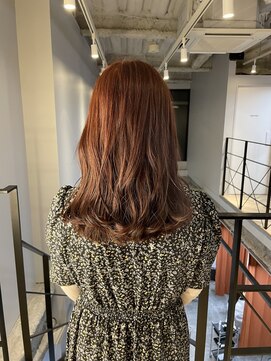 ヌープヘアーアイス(NUUP.hair ici) ★ブリーチなし秋冬バーガンディレッドミディアムレイヤーカット